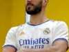 Karim_Benzema_wearing_Real_Madrid_home_kit_2021-2022